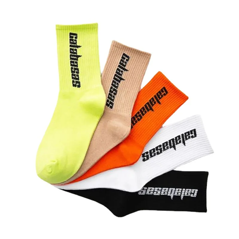 New style couple socks fashion letters in tube sports cotton socks