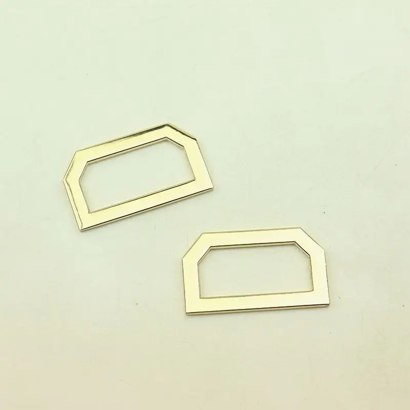 30Pcs 37x17mm Bag Corner Clip Edges Protector Metal Buckles Luggage Decorative Buckle Clothing DIY Leather Crafts Accessories