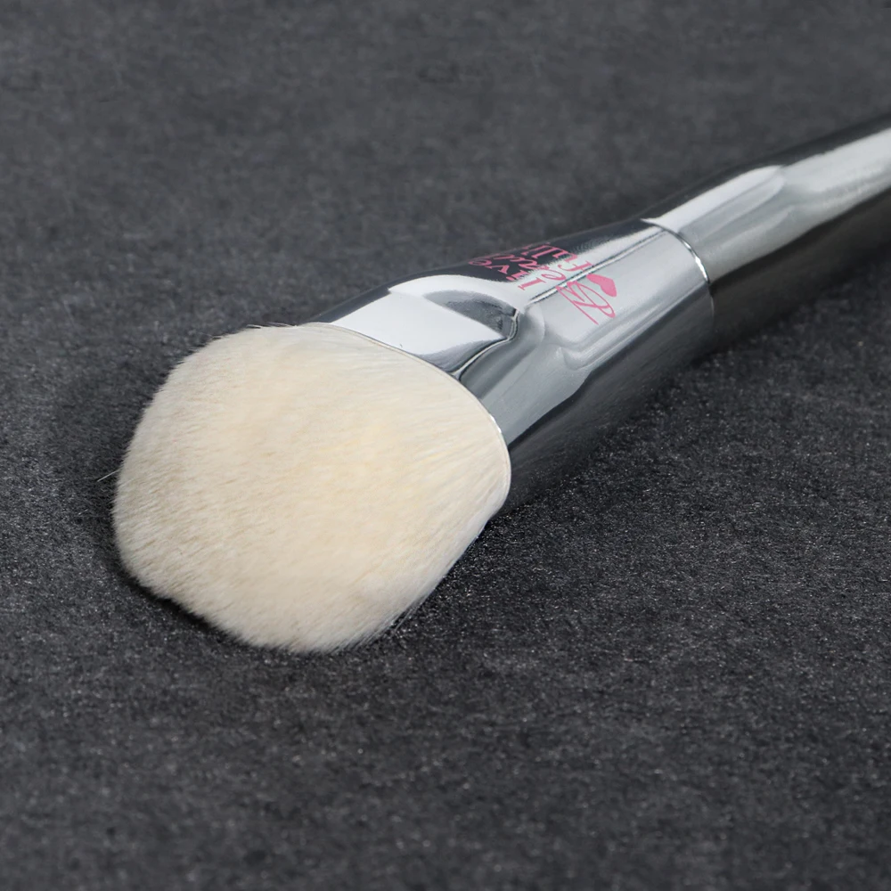 Professional IT Cosmetic Foundation Brush Silver Chromed Round Head Liquid Foundation BB Cream Bronzer Makeup Brush