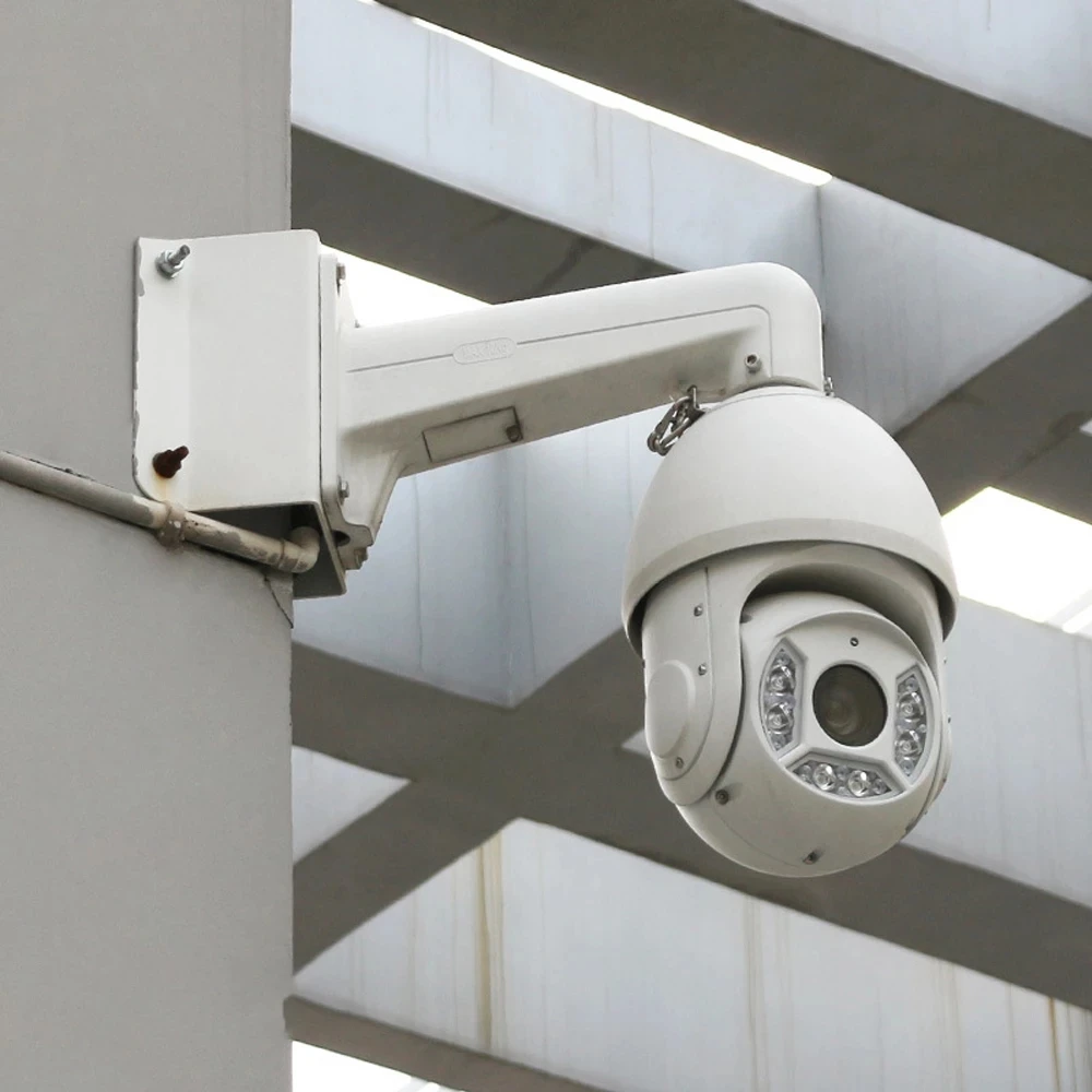 Wewnętrzny/zewnętrzny metalowy stojak na kamerę CCTV Zewnętrzny narożny uchwyt ścienny do 4-calowej 7-calowej wytrzymałej kamery kopułkowej PTZ