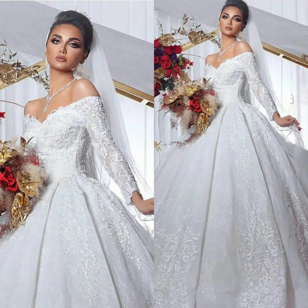 African Ball Gown Wedding Dress 2020 Off Shoulder Lace Long Sleeve Appliques Long Sleeve Bridal Gowns Sweep Train Wedding robes