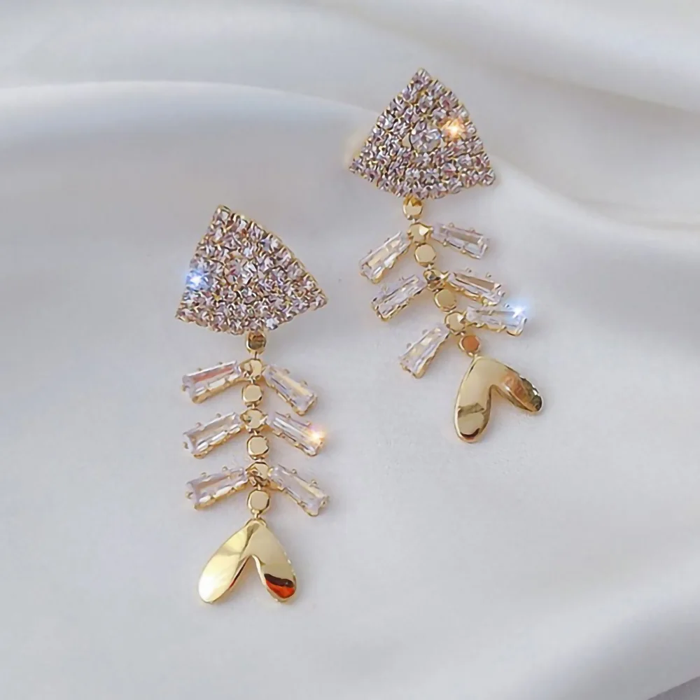 Full Rhinestone Fish Bone Shape Drop Earrings Fashion Trend Long Earrings for Women Jewelry Gift High Quality Hypoallergenic