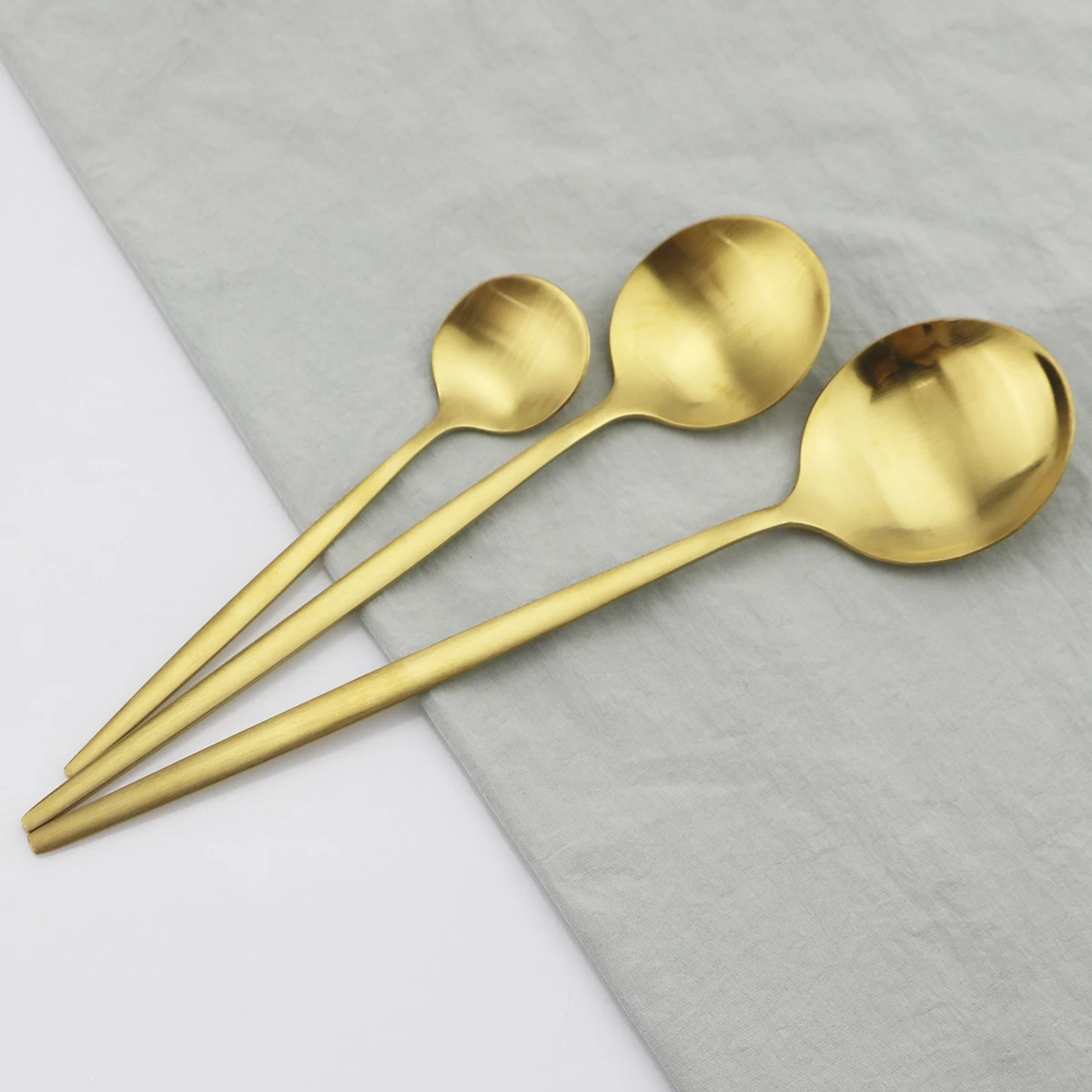 30Pcs Matte Gold Cutlery Set Stainless Steel Dinnerware Knife Dessert Fork Spoon Dinner Silverware Kitchen Party Tableware Set