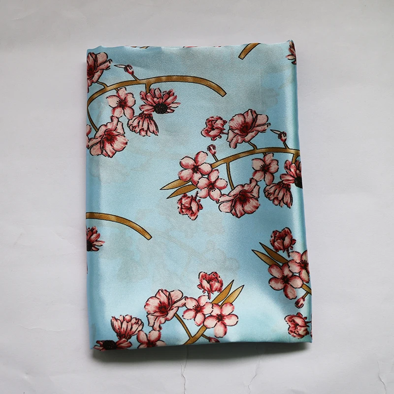 By Meter Blumen-Satin-Stoff, glänzend, weich, Schal, Hemd, Nachtwäsche, Material Charmeuse – Detail 11