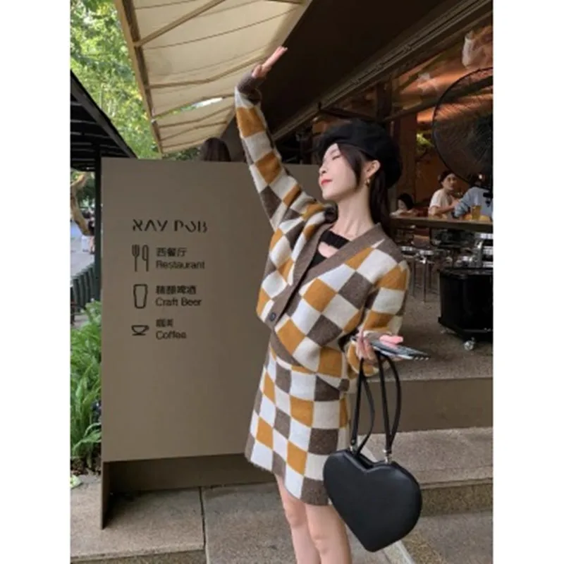 

New Autumn Winter Elegant Temperament Plaid Knitted Two Piece Set Women V Neck Cardigan Sweater + Skirts Suits