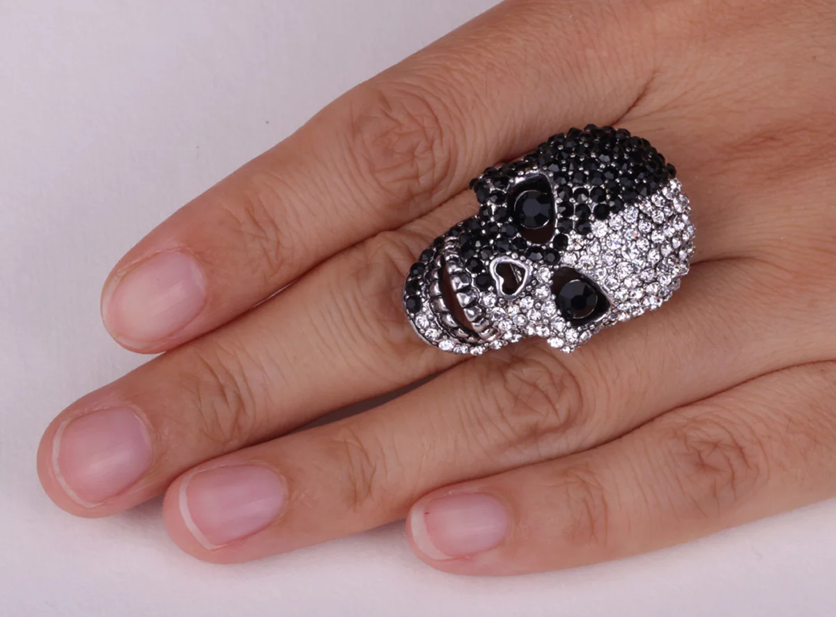 YACQ Skull Stretch Ring Women Girls Scarf Clasp Biker Bling Gothic Jewelry Gifts for Her Wife Mom Gold Silver Color Dropshipping image 2