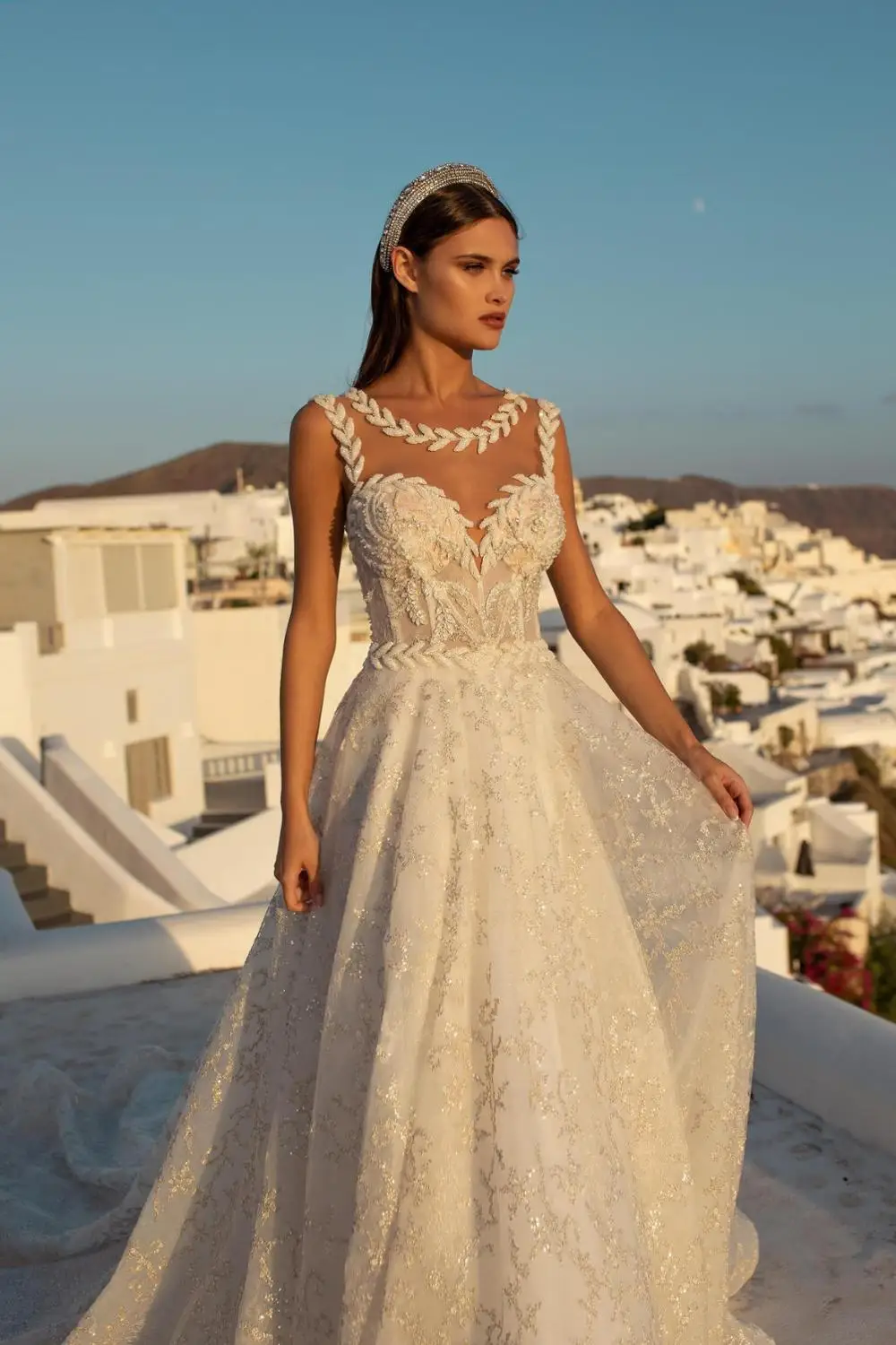 2020 uma linha vestidos de casamento o-pescoço sem mangas rendas apliques lantejoulas vestidos de noiva botão volta varredura trem vestido de casamento