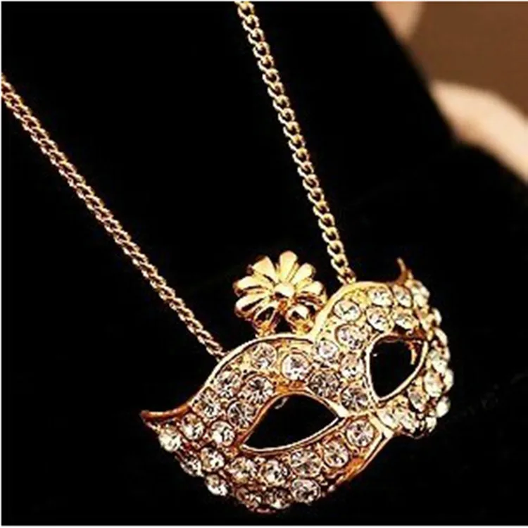 Charm Pendant Necklace Delicate Female Fox Mask Necklace Simple Temperament Crystal Female Money Chain Wholesale