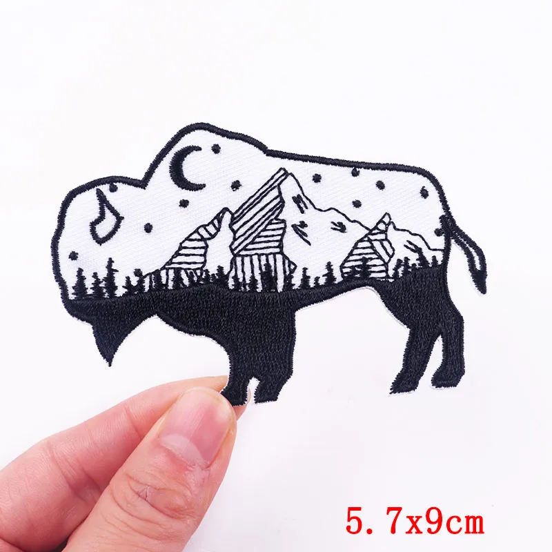 Sun Embroidered Patches On Clothes DIY Outdoot Mountains Applique Patches For Clothing Space Nature Adventure Iron On Patches