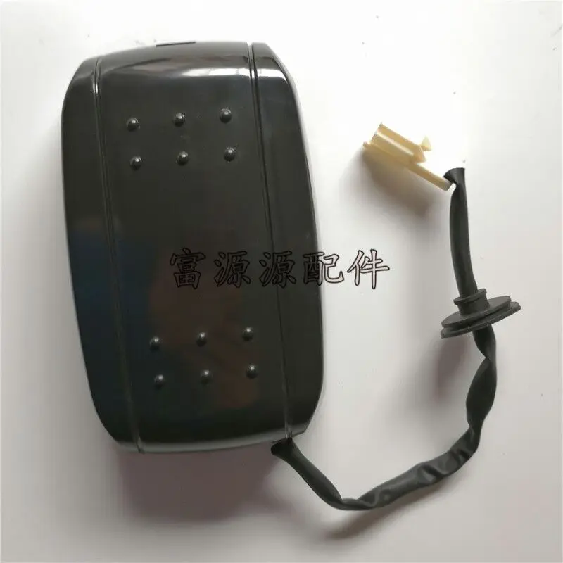 to SAIC Chase V80 brake light high-position brake light Chase V80 rear brake light warning light brake light brake light