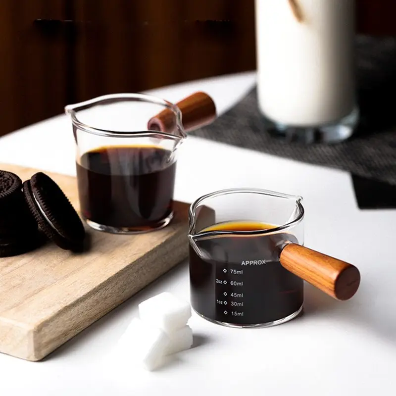 Espresso Measuring Cup Coffee Sharing Glass Double Spout Bottle Coffee Shares Pot Wooden Handle Small Milk Dispenser for Home