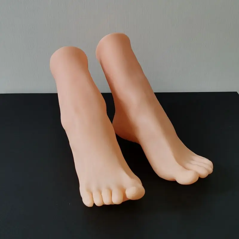 1 Pair Of Simulated And Beautiful Female Foot Model PVC Soft Rubber Hollow Foot Model Showing Footwear And Socks With Separated