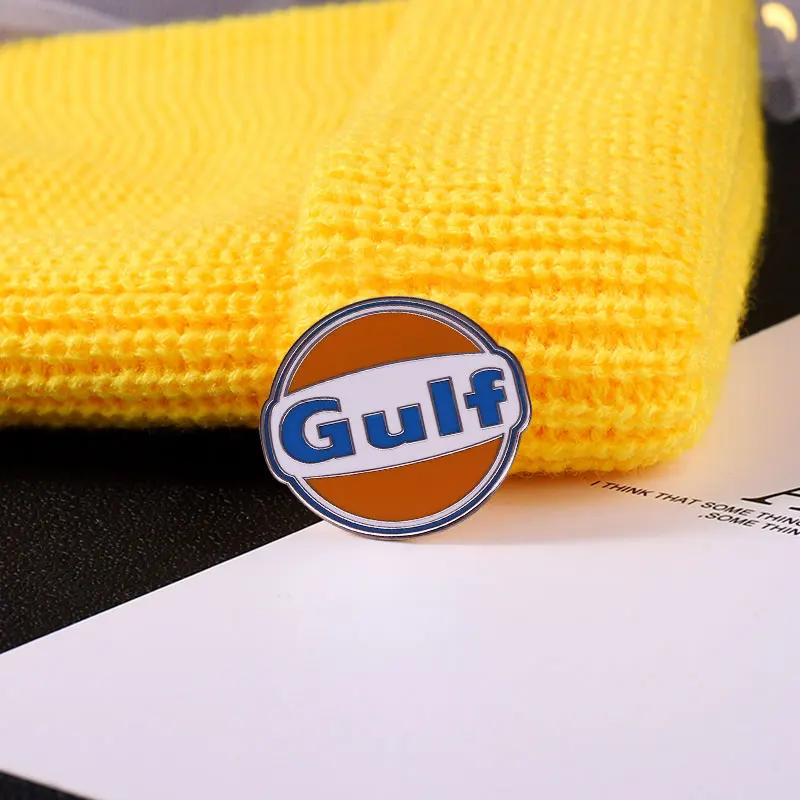 Vintage Round Gulf Pin Motor Oil Car Gas Logo Badge Great Work Uniform Accessory