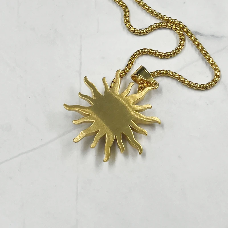 New Stainless Steel Sun Hollow Pendant with rhinestone For Men Women Metal Solar Pendant Necklace Gold Color Jewelry