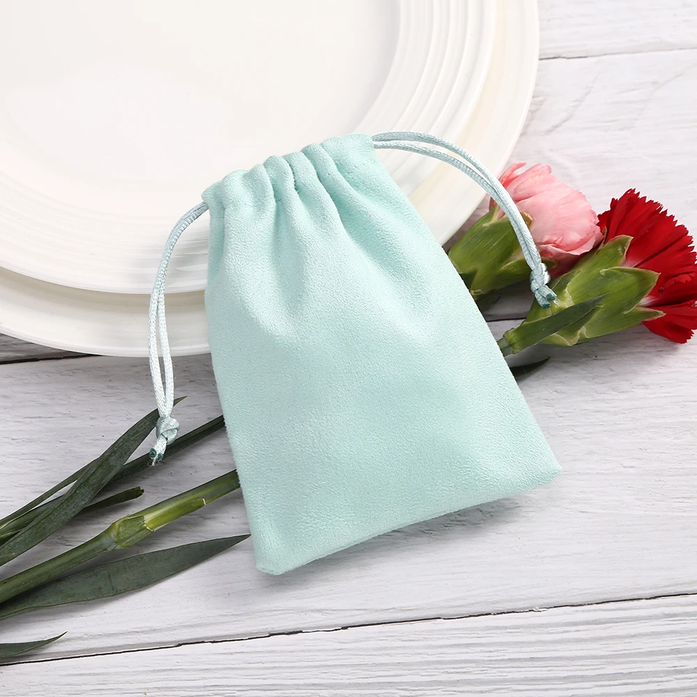 50 Green Flannel Bags Chic Wedding Favor Drawstring Bags Skincare Products Packaging Pouches Suede Pouch Necklace Jewelry Bags