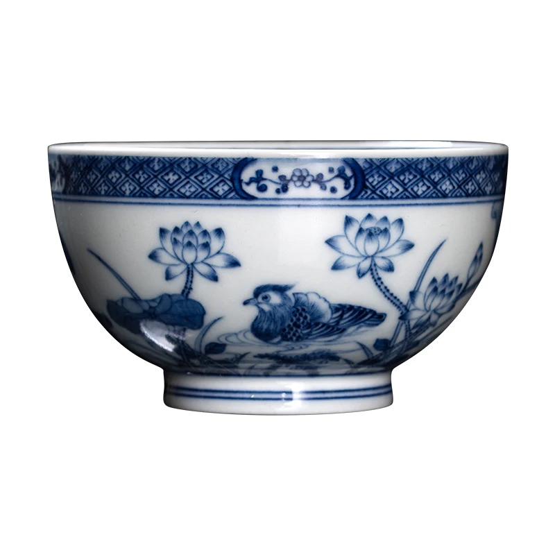 |Fu tea cup Jingdezhen Master Cup single handmade blue and white chaiyao Yuanyang playing with water ceramic tea cup