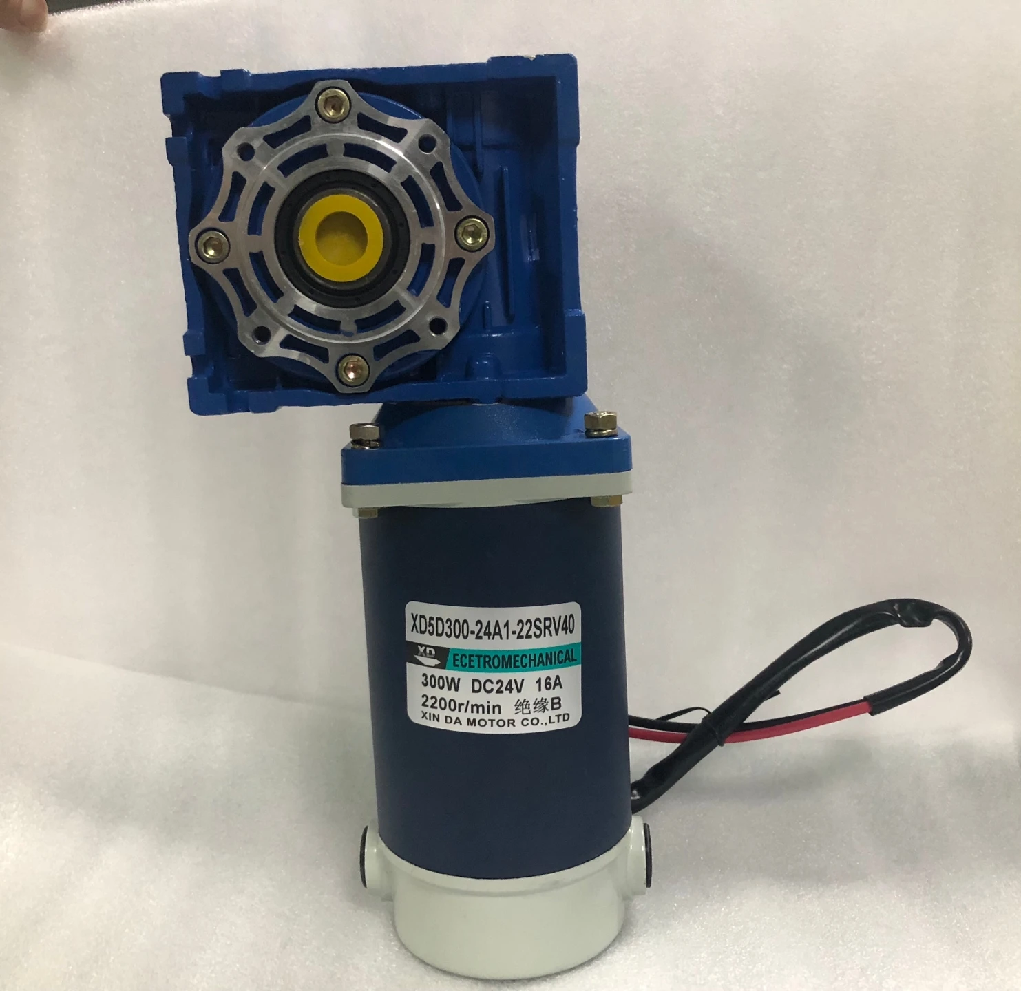 12V 24V 300W NMRV40 DC Worm Gear Motor with Dual Output Shaft  RV40 with self-locking Speed Adjustable DC motor CW CCW