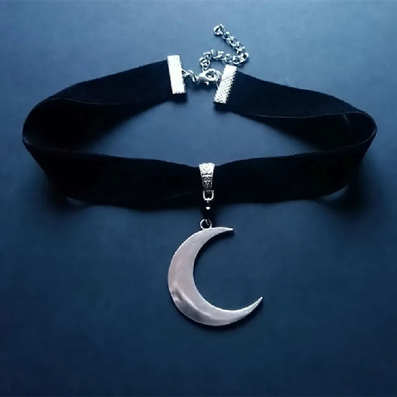 Crescent Moon Choker Thick Black Velvet With Jewelry large Charm Gothic Witchy Punk Creative Gift Fashion Pendant 2021 New