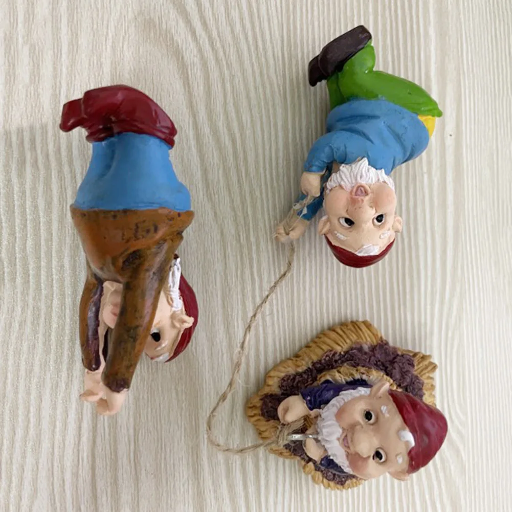 Resin Climbing Gnome Sculpture Dwarf Art Statue Landscape Lawn Figurine for Gift Outdoor Balcony Porch Patio Yard Garden Decorat