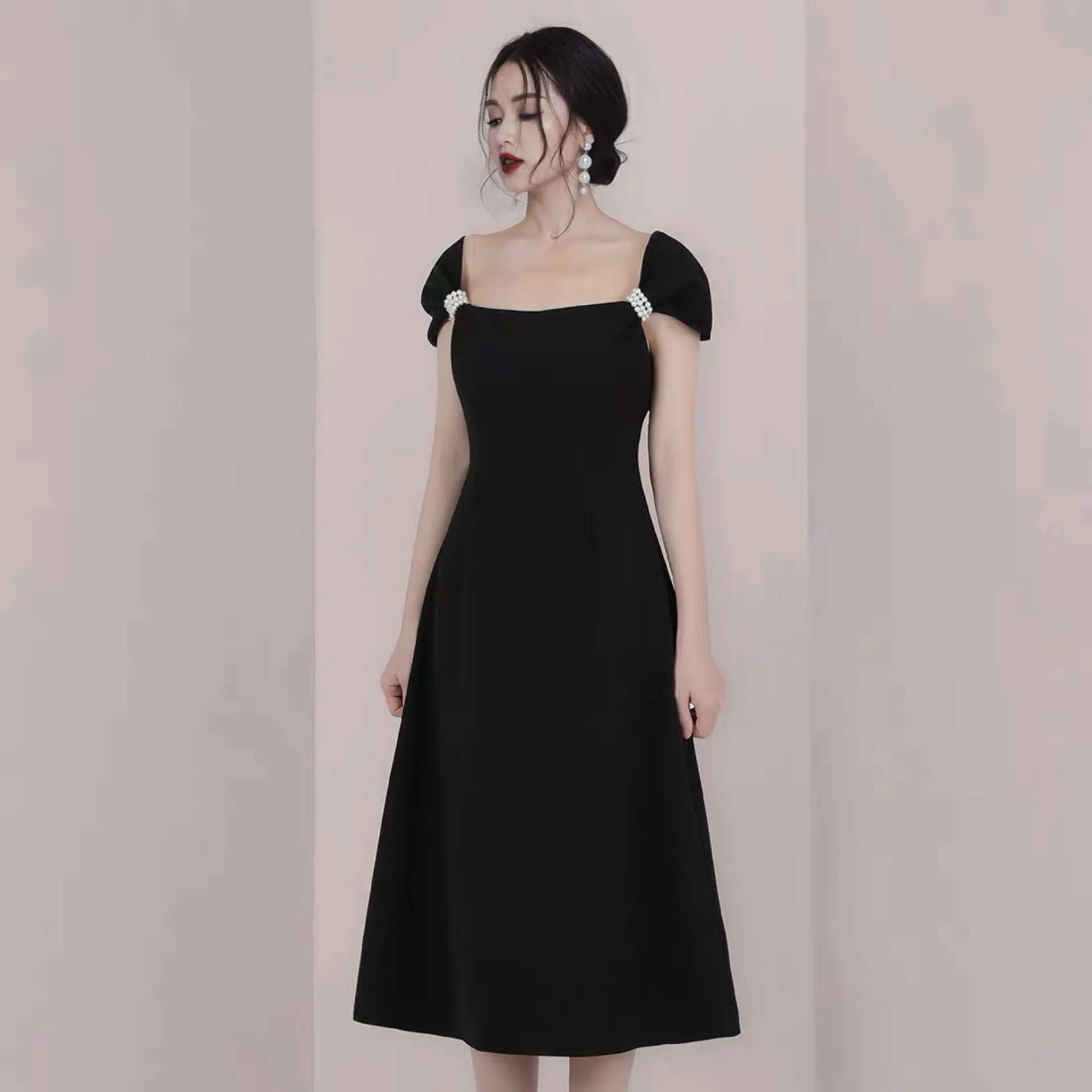 High Quality Autumn France Black Long Dress New Runway Women Square Collar Pearls Beaded Short Sleeve Slim Waist Party Vestidos