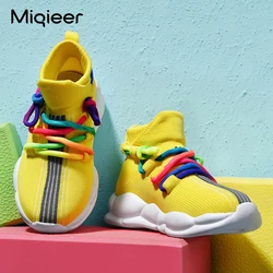 Zapatillas de deporte transpirables para niños y niñas, zapatos deportivos antideslizantes suaves de punto informales para correr, botas de calcetín ligeras para bebés y niños pequeños