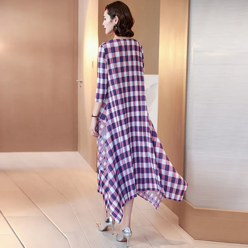 

2021 Summer Color Contrast Palace Grid Three Quarters Sleeve Loose Large Fashion Dress