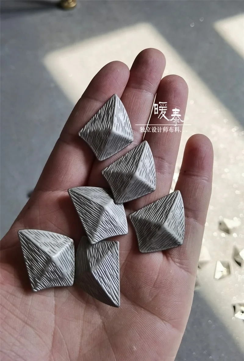 Silver Metal Buttons Shield Shape DIY Fashion Decor Overcoat Coat Clothes Handmade Accessories Designer Materials