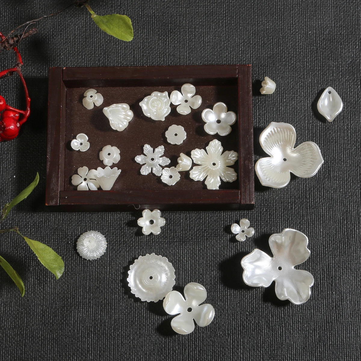 10Pcs 7-36mm Ivory Acrylic Flower Filigree Petal Beads Caps Findings Bulk End Spacer Charms For Jewelry Findings Making Supplies