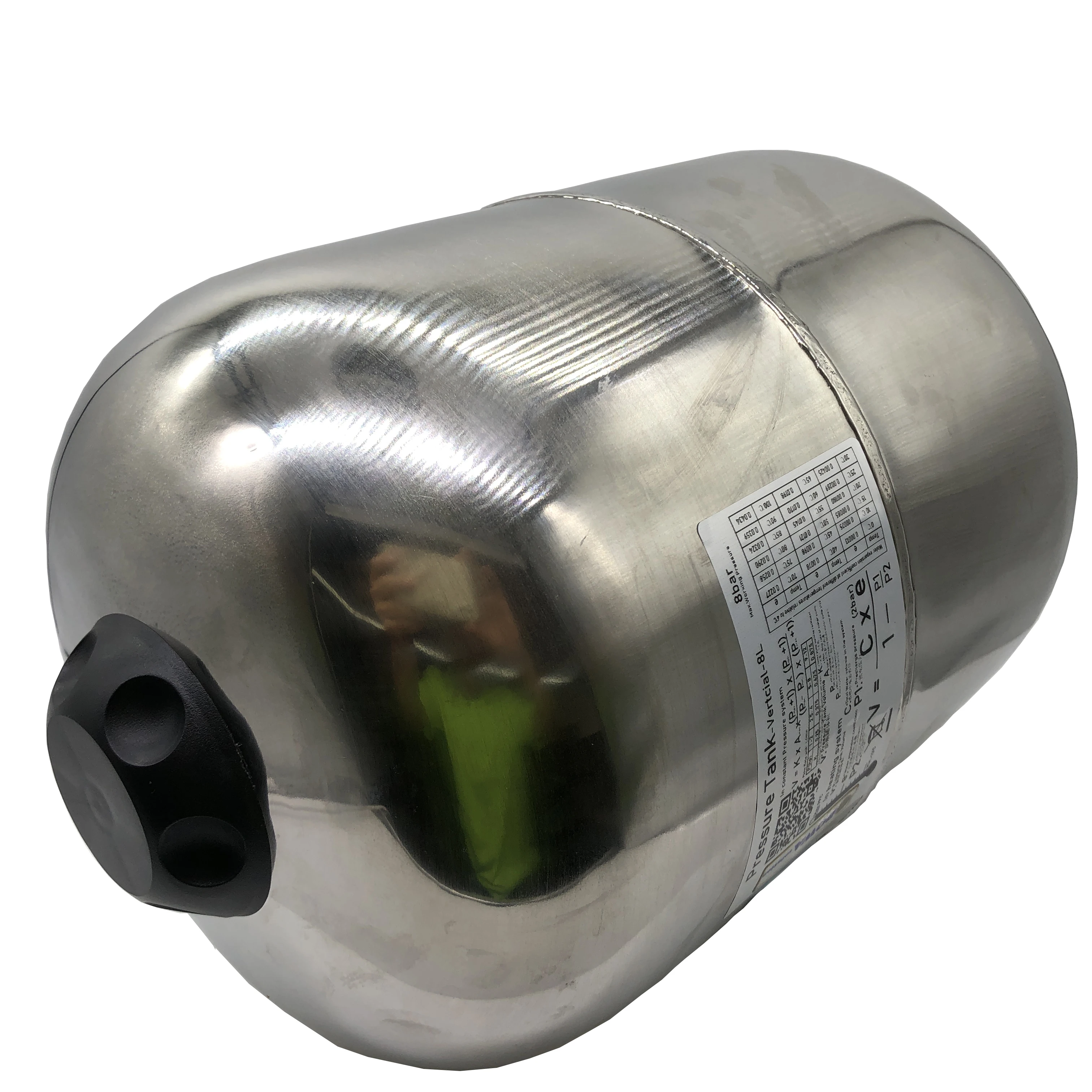 8L stainless steel pressure tank is selected when water quality is poor or the tank is in a corrosive or exposed environment