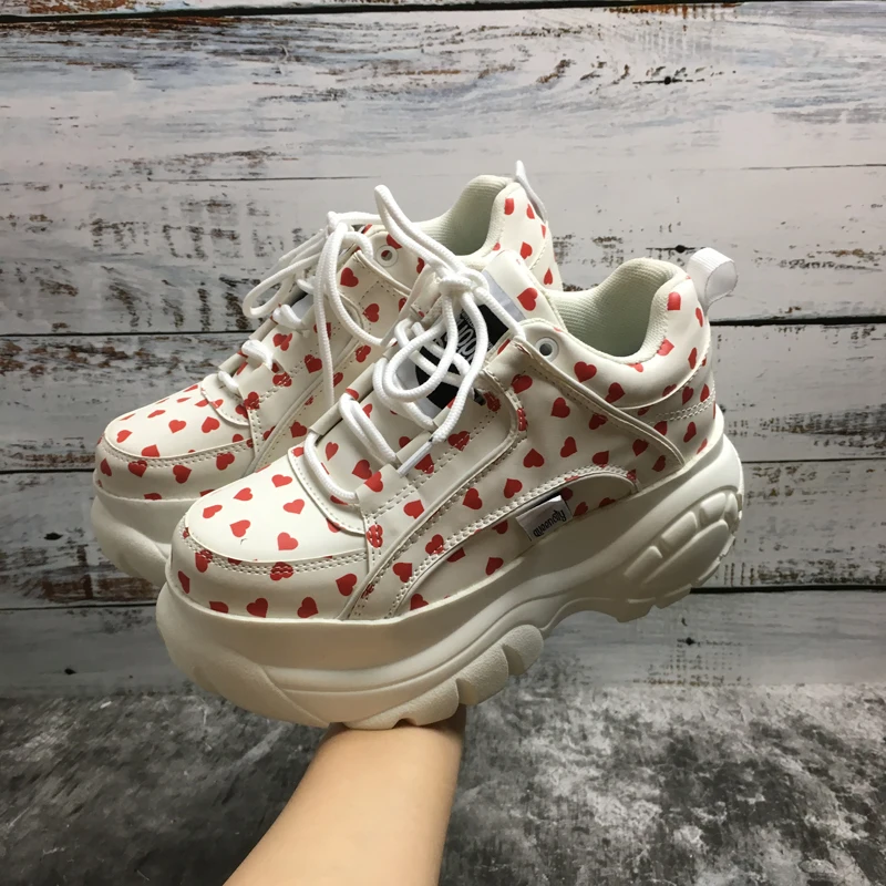 European station muffin shoes women thick bottom 2021 new Harajuku high small white shoes insport wind super-fire sports shoes