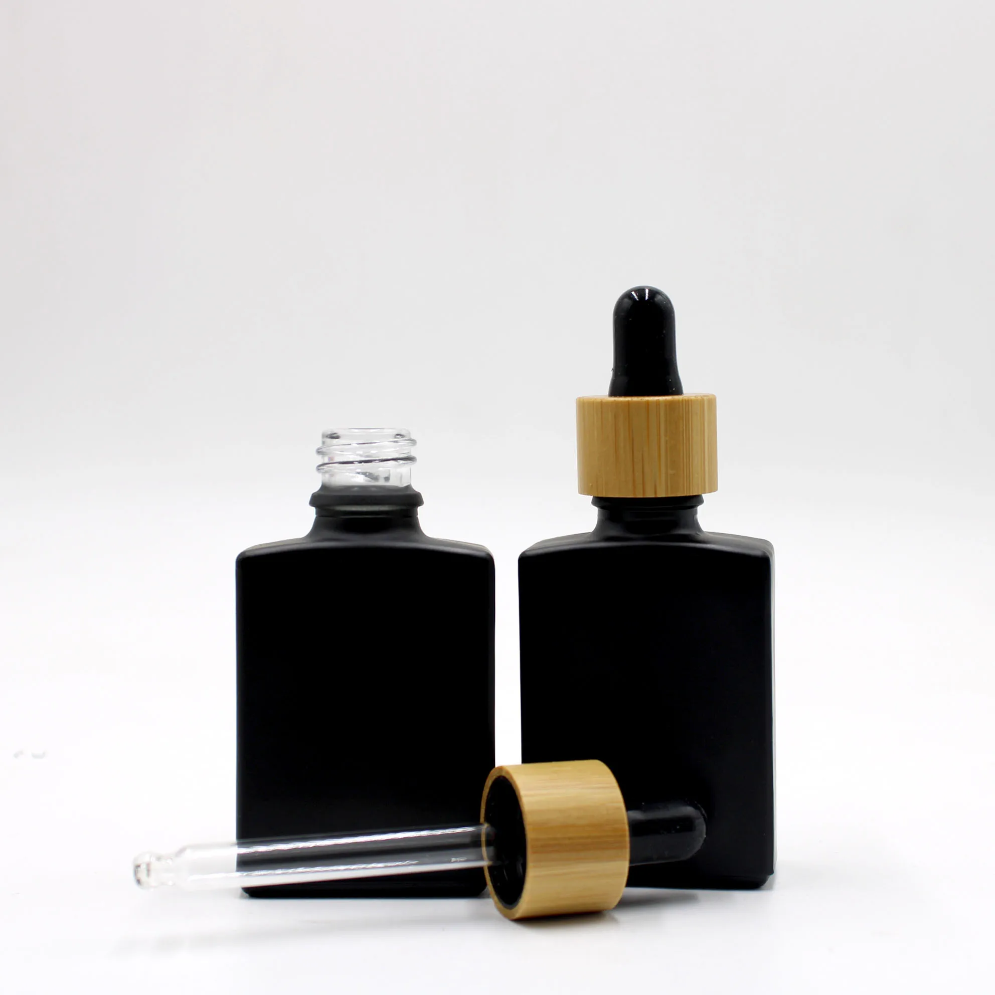 Cosmetic Packaging Essential Oil With Bamboo Lid Cap Skin Care Perfum Jar Black Frosted Glass Bottle Cosmetic Containers Bottles