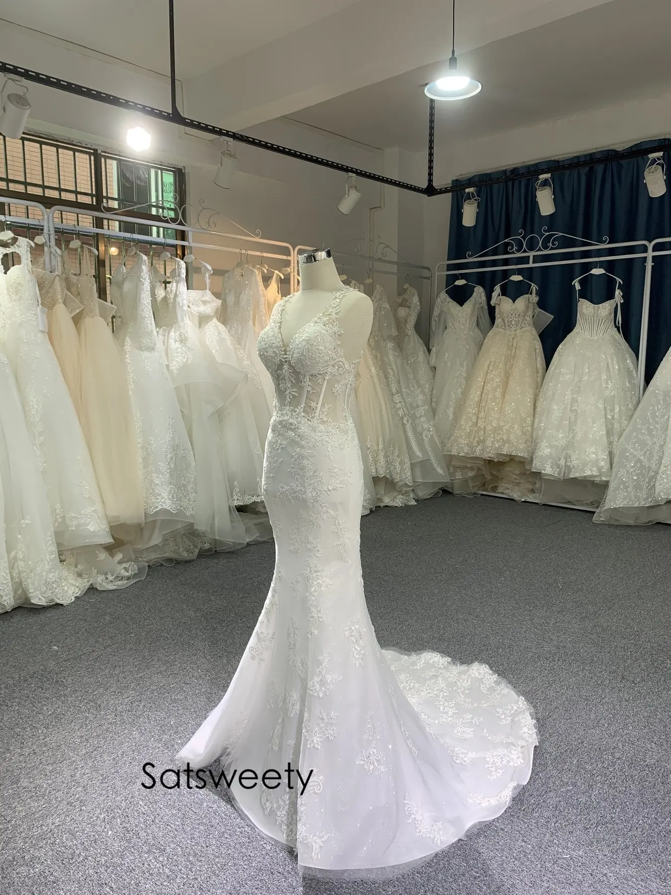 Robe de mariée de luxe avec perles, en dentelle, coupe sirène, personnalisée, en queue de chapelle, Photos réelles, 2021