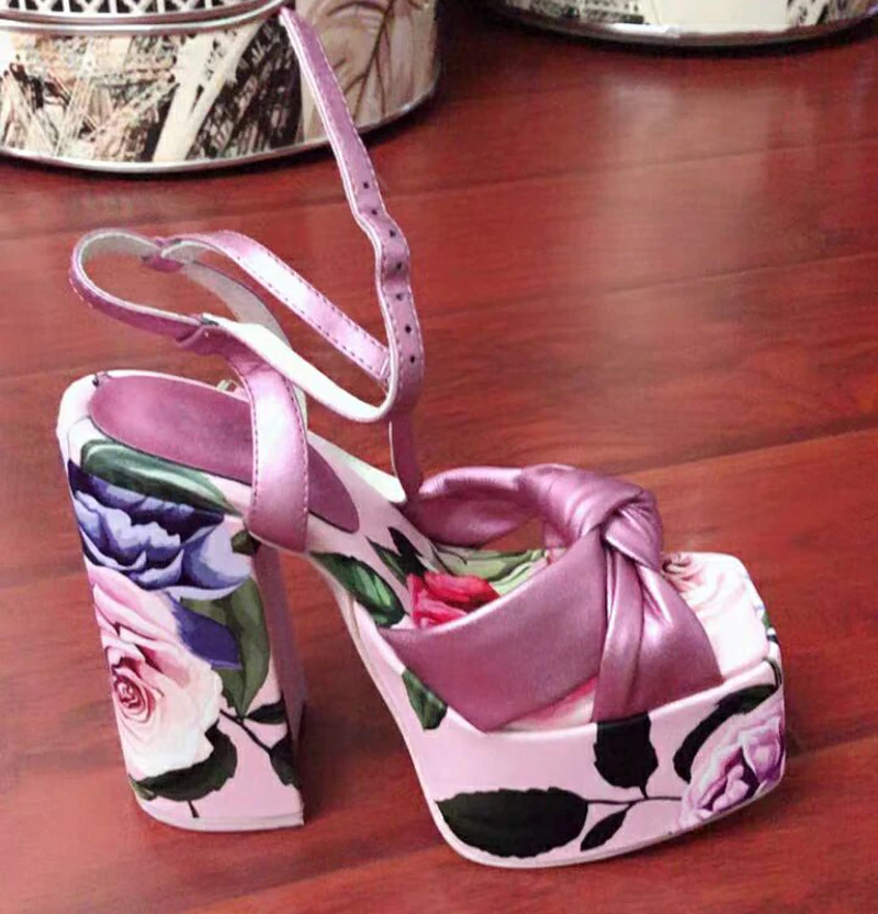 Charming Woman Flower Leather High Platform Chunky High Heels Sandals Summer Gladiator Crossed Square Peep Toe Party Dress Shoes