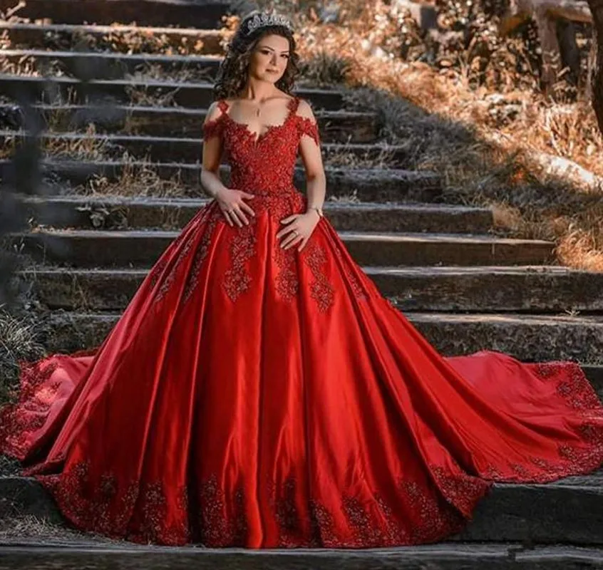 Elegant Red Satin Wedding Dresses 2023 Off The Shoulder Luxury Lace Appliqued Bridal Gowns Robe De Mariage