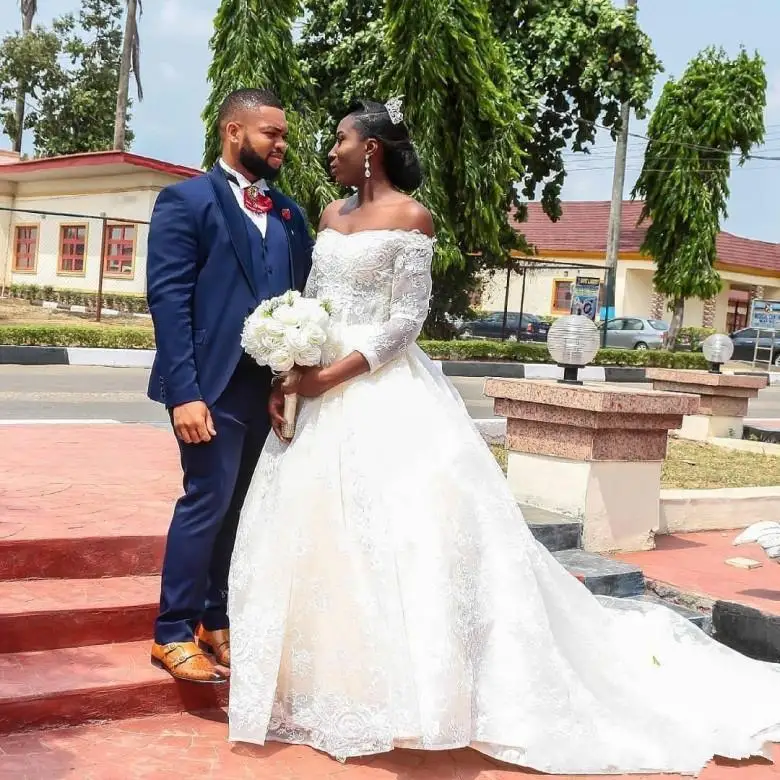 Vestidos de novia africanos personalizados con hombros descubiertos y mangas 3/4 2025, tren de barrido, Apliques de encaje, Vestidos de novia campestres