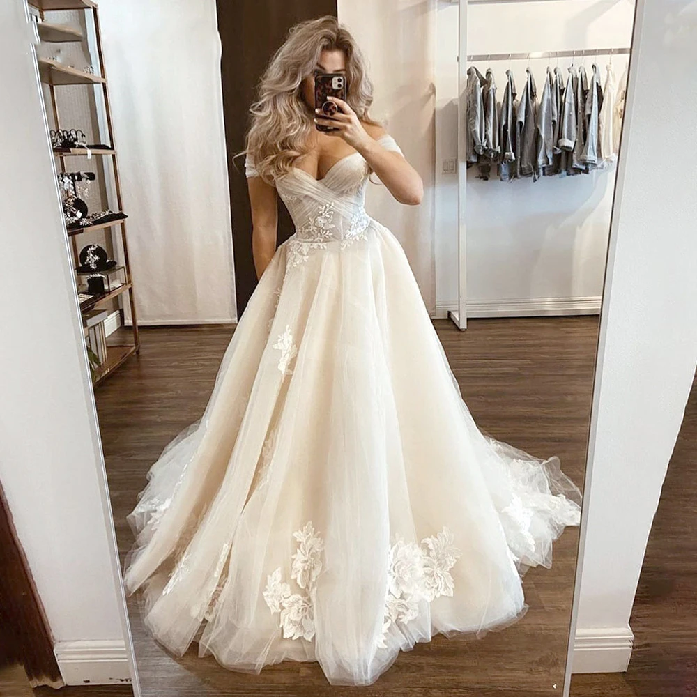 

Off Shoulder Fashion Bohomia Wedding Dresses 2022 Open Back Lace Appliques with Tulle Beach Bridal Gowns Country Party Dress