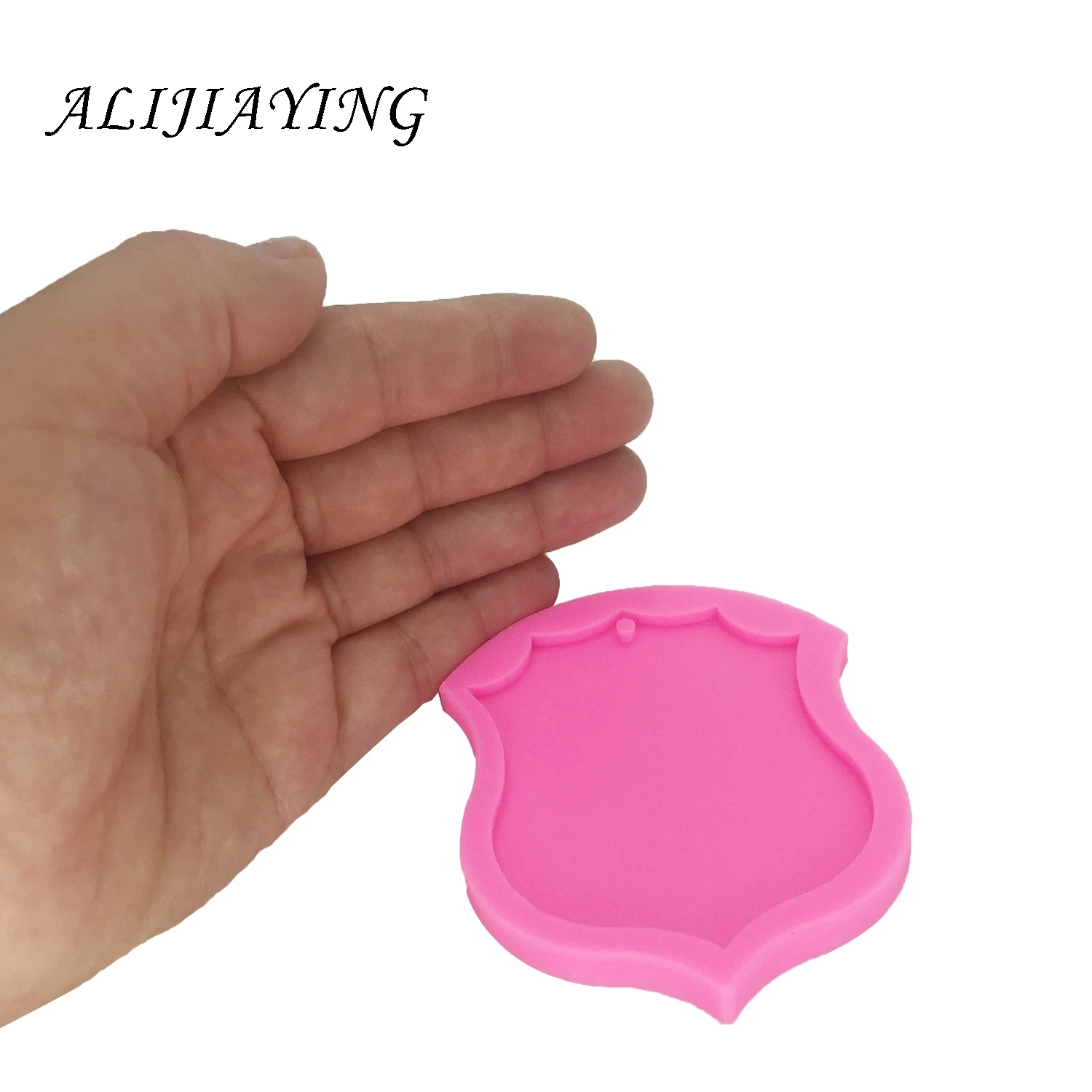 DIY Shiny Shield shape silicone mold for key chains with hole Pendant resin jewelry epoxy molds 3D crafts tools DY0069