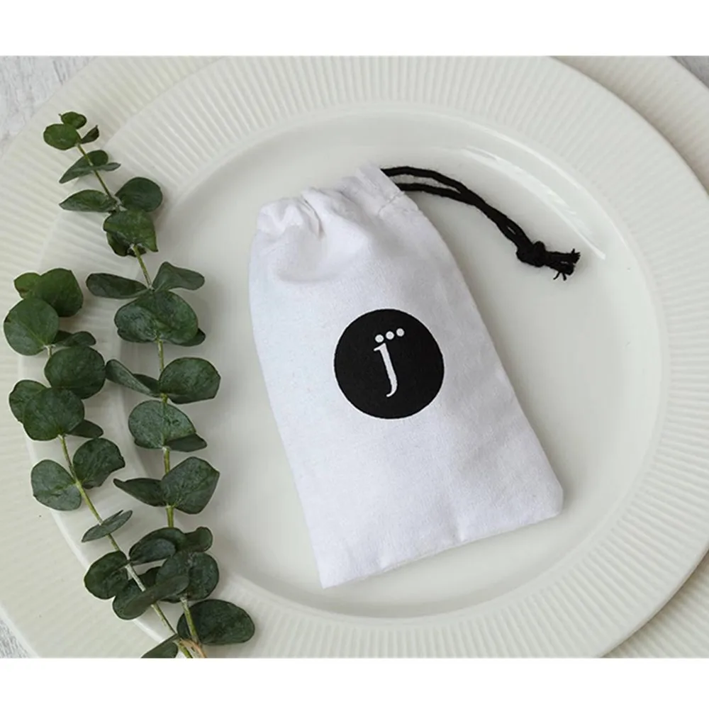 white cotton muslin bags with your logo print drawstring pouches custom jewelry packaging bags chic wedding favor bags P-BMM bag