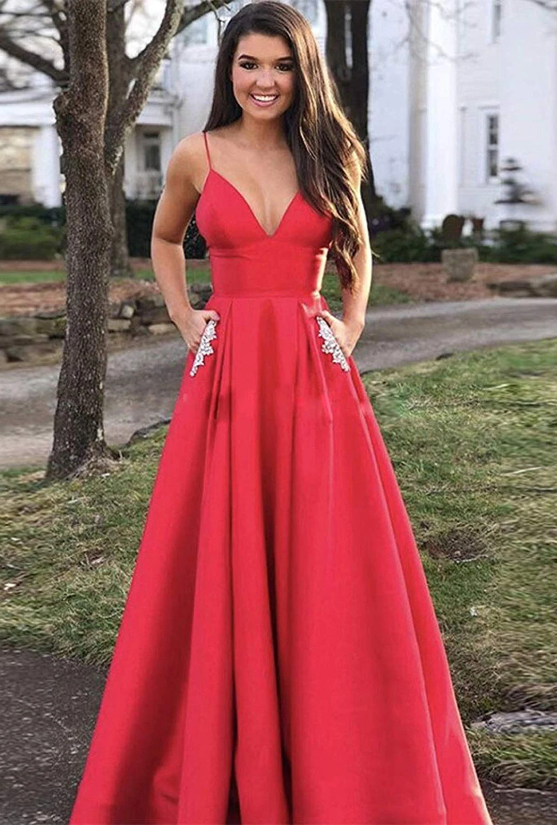 Frauen Lange Spaghetti-trägern V-ausschnitt Perlen Satin A-linie Ballkleid Prom Kleid mit Taschen vestidos de fiesta فساتين السهرة