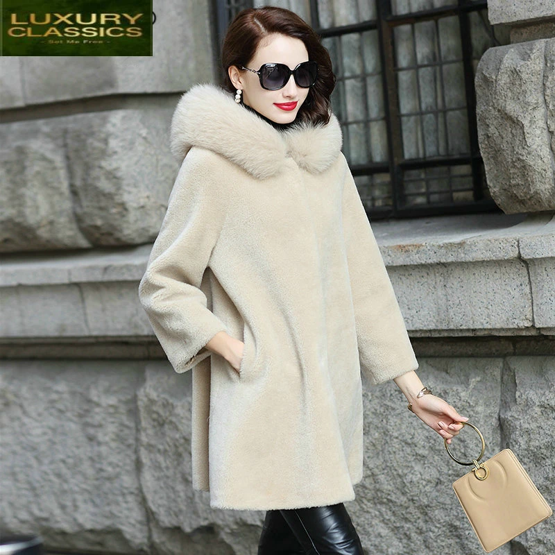 

Sheep Coat Real Fur Shearing Coats Female 100% Natural Wool Jacket Women Fox Fur Hooded Warm Long Parka Clothes LWL1374