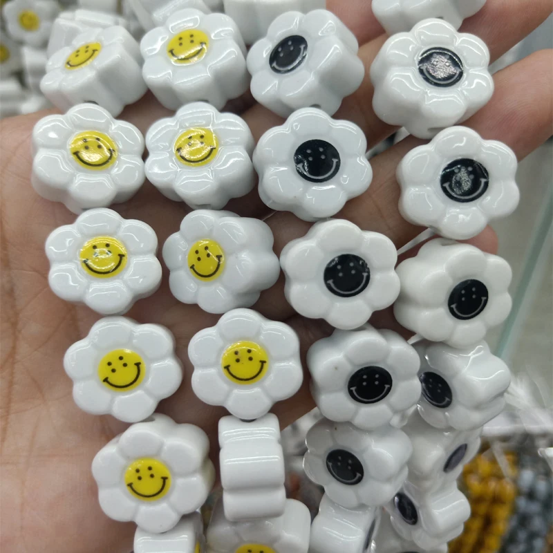 10pcs Smile Face Sun Flower Ceramic Beads 16x18mm Yellow White/Black White Loose Spacer Bead For Jewelry Making DIY Bracelet