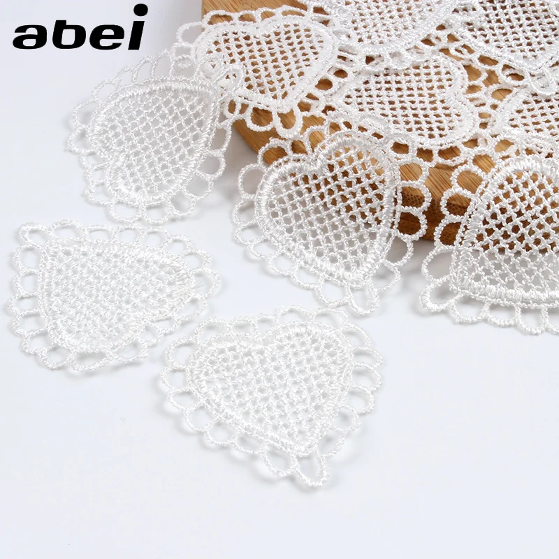 20pcs Embroiderd White Heart Appliques Handmade Wedding Party Dress Trims DIY Clothing Accessories