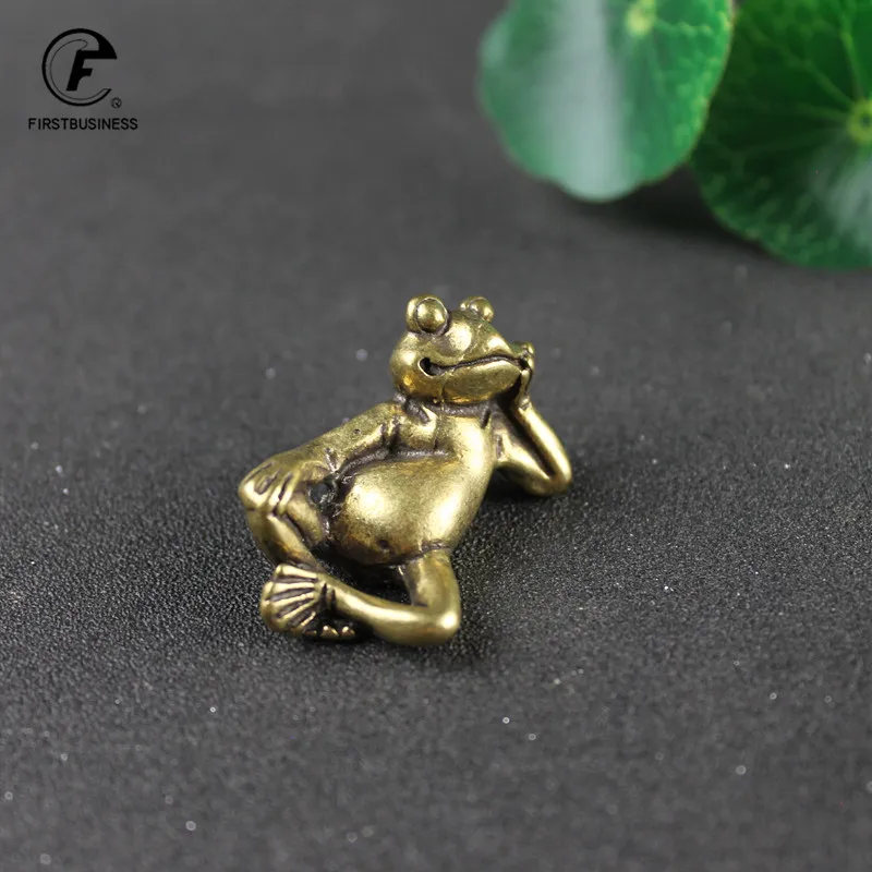 Retro Brass Meditate Zen Buddhism Frog Statue Small Ornament Copper Animal Sculpture Incense Burner Home Desk Decoration Tea Pet