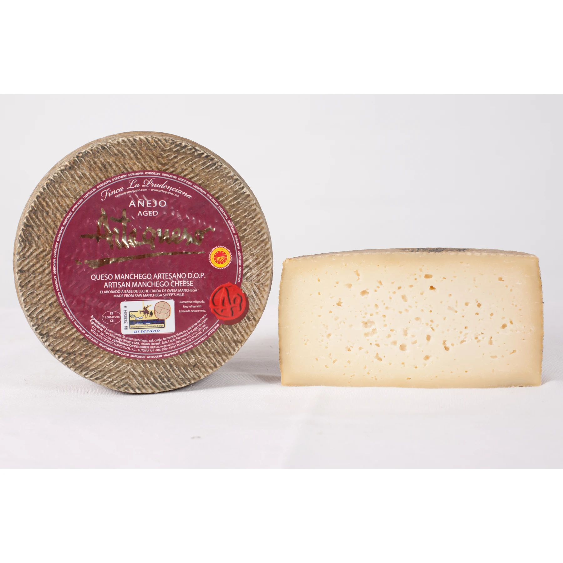 Manchego cheese craftsman aged D.O.P. -ARTEQUESO. -Piece 500 Kg