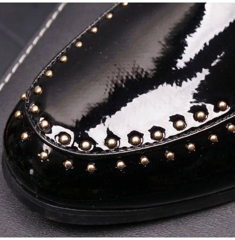 New Luxury Men Casual Shoes Patent Leather Pointed Toe Embroider Crown Business Leisure Black Wedding Dress Shoes