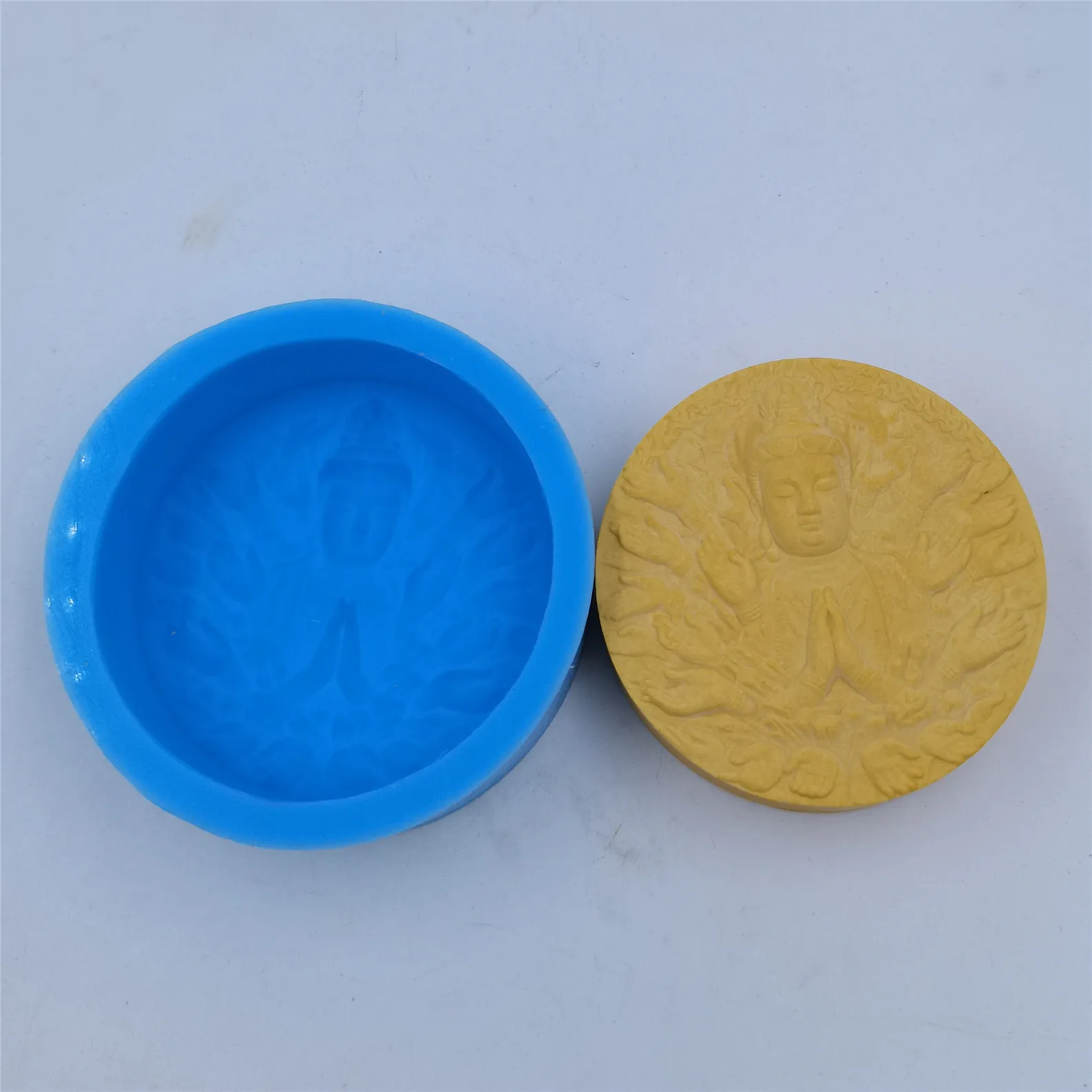 Thousand Hands Buddha Soap Mold Candle Wax Melt Silicone Molds Decorated Gypsum Resin Craft Mould Chocolate Cake Baking Tools