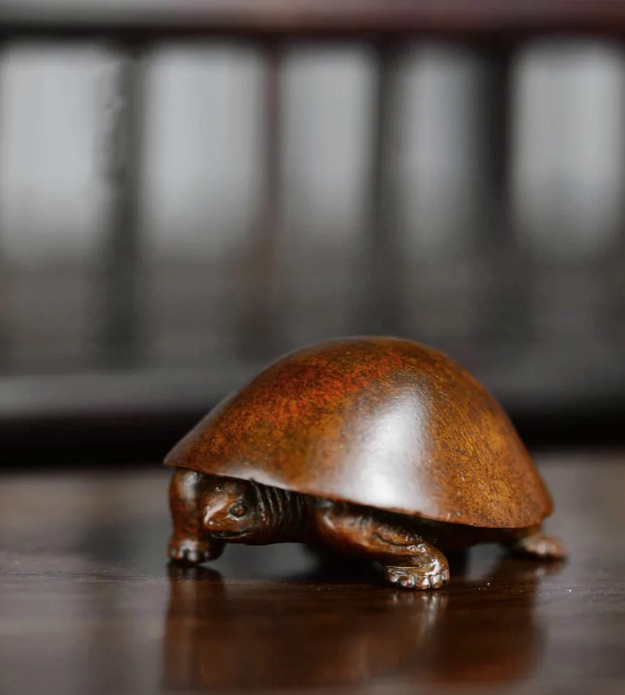 

Exquisite solid pure copper Fushou Turtle, pure handmade crafts, tea ceremony small ornaments