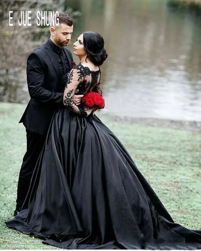 E JUE SHUNG Black Vintage Wedding Dresses Illusion Long Sleeves Bateau Neck Lace Appliques Sheer Back Wedding  Bridal Gowns