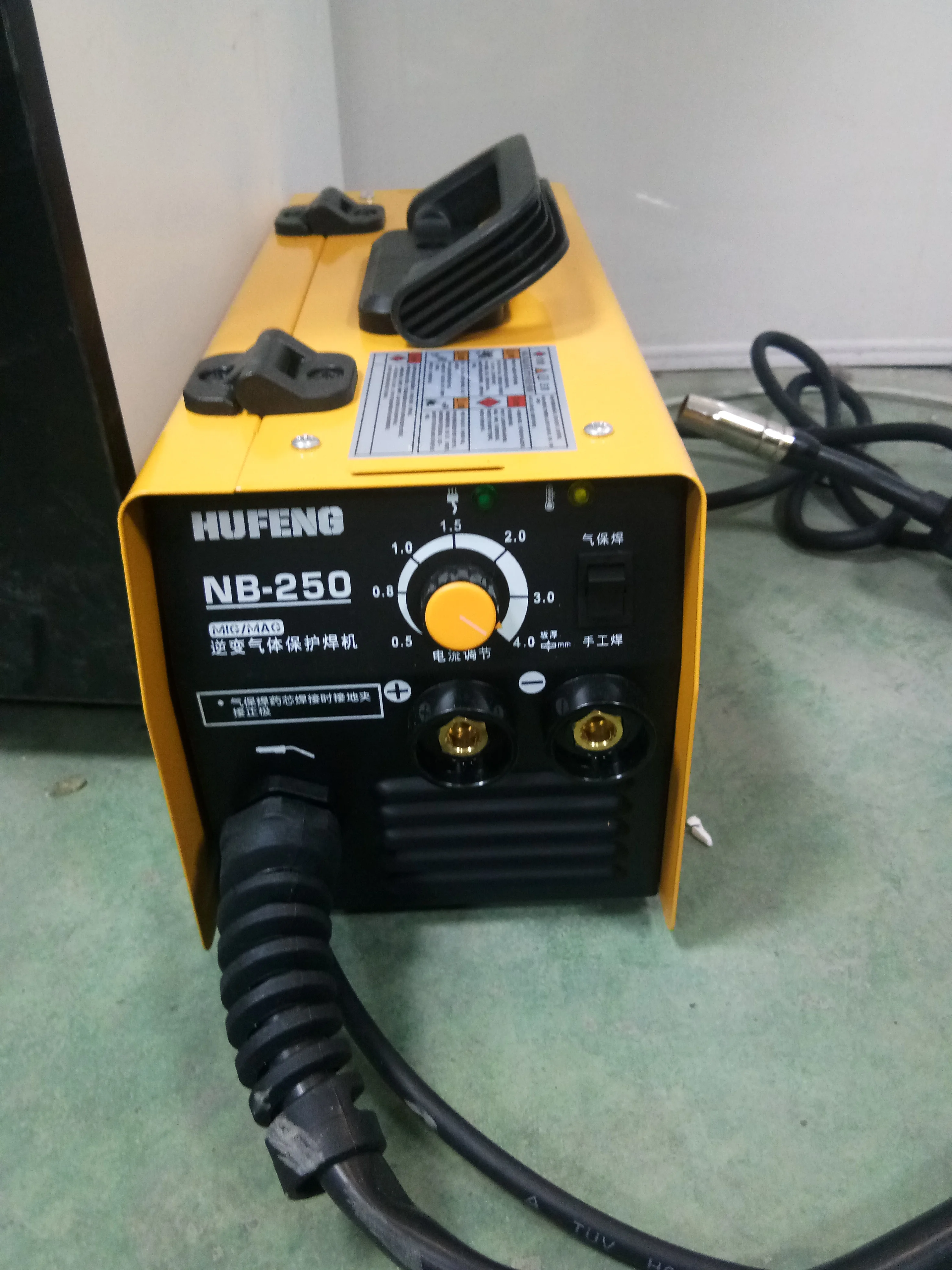 220V Two Protection Welding Machine Carbon Dioxide Gas Shielded Welding Machine 0.5 mm to 4 mm Thick Semi-Automatic Welding Mach