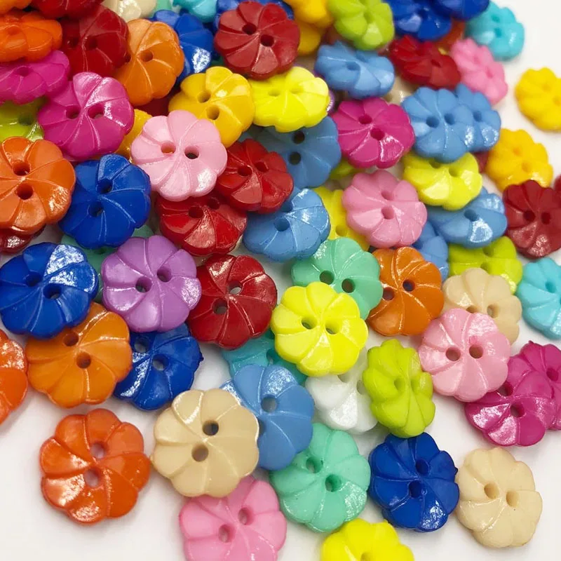 50 pcs plastic button sunflower DIY Appliques/sewing 2 holes Lots mix PT122